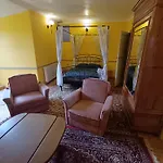 Chateau Bed & Breakfast 3*
