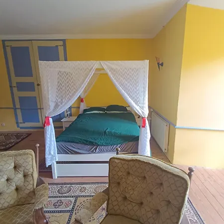 Couette-café Chateau Rustiques