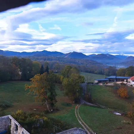 Chateau Rustiques Dans Un Ancien Donjon 3*