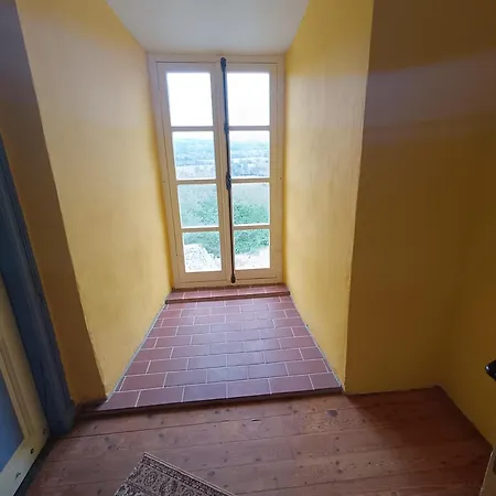 Bed & Breakfast Chateau Rustiques Dans Un Ancien Donjon Montégut