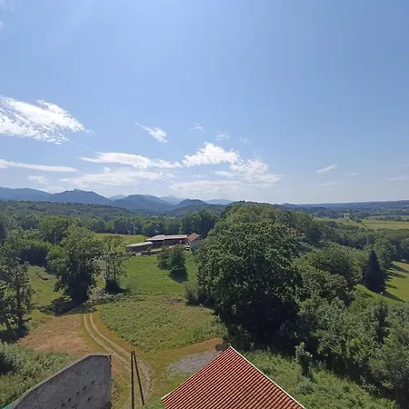 Chateau Rustiques Dans Un Ancien Donjon 3*