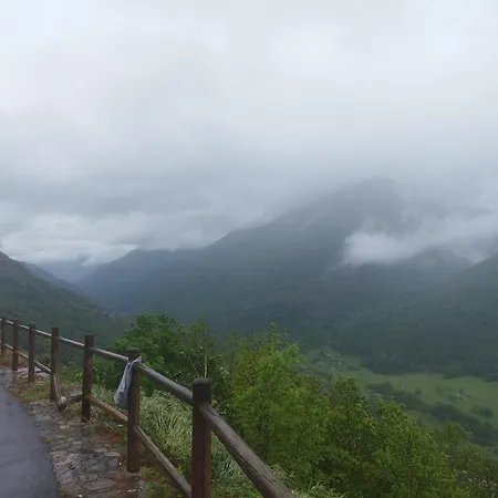 Chateau Rustiques Dans Un Ancien Donjon Bed & Breakfast Montégut