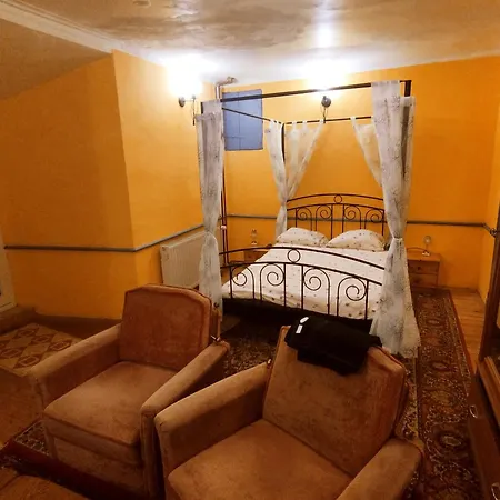 Couette-café Chateau Rustiques 3*