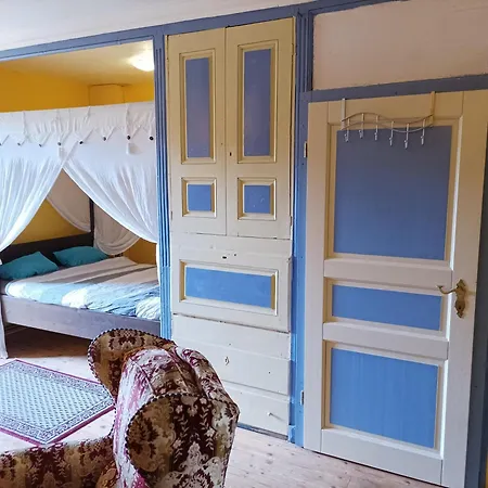 Chateau Rustiques Dans Un Ancien Donjon Bed & Breakfast