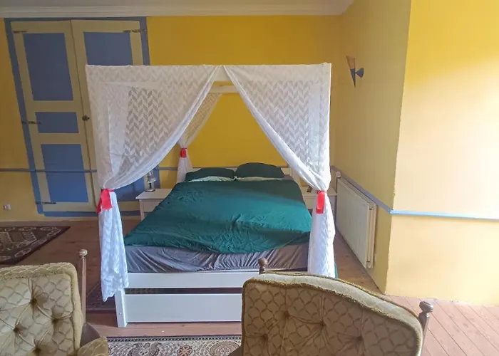 فندق مبيت وإفطار Chateau Sejour Rustique En Tour Du Xiiie Siecle