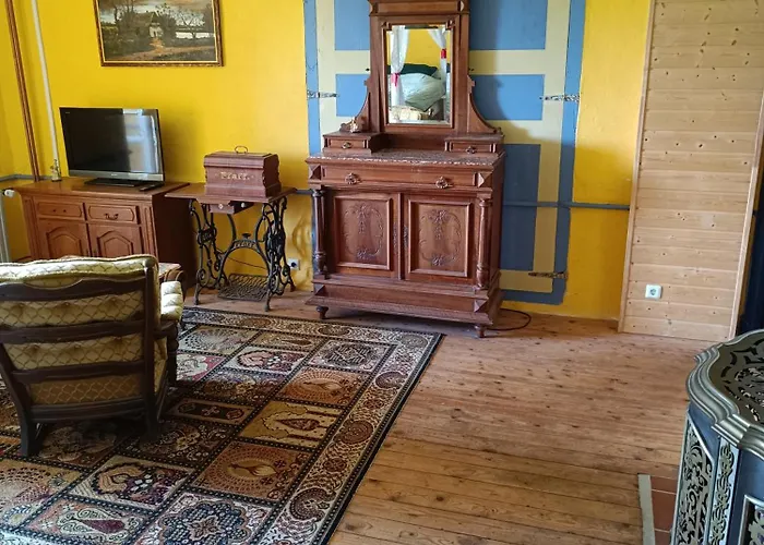 Chateau Sejour Rustique En Tour Du Xiiie Siecle 3* Montégut