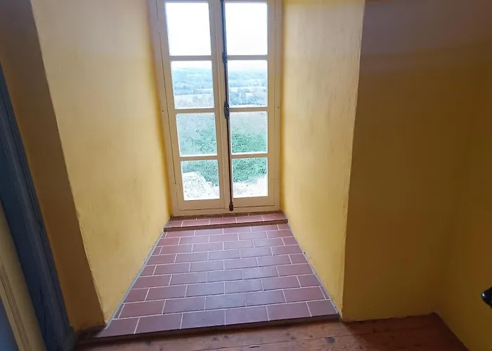 فندق مبيت وإفطار Chateau Charme Rustique Sur Colline Montégut