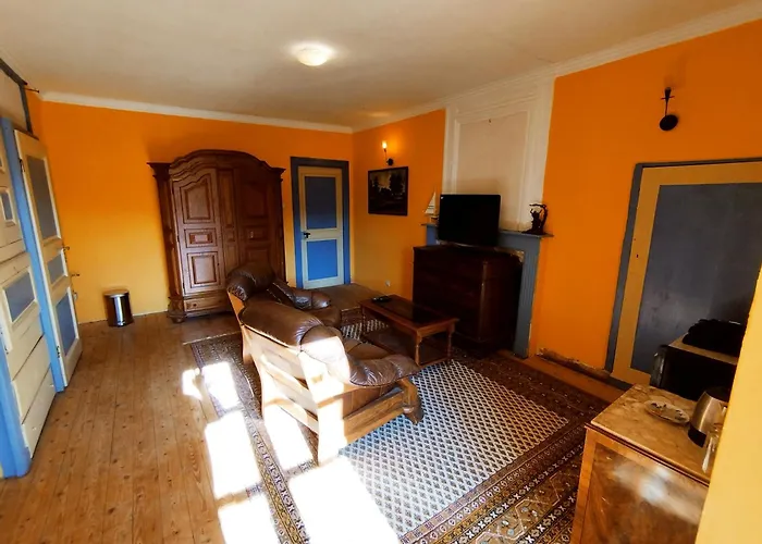 فندق مبيت وإفطار Chateau Sejour Rustique En Tour Du Xiiie Siecle