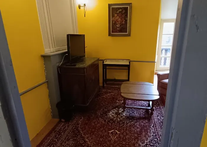 Chateau Charme Rustique Sur Colline فندق مبيت وإفطار 3*