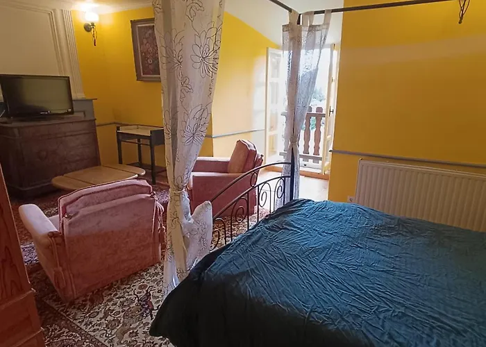 فندق مبيت وإفطار Chateau Sejour Rustique En Tour Du Xiiie Siecle 3*