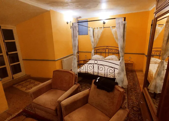 فندق مبيت وإفطار Chateau Sejour Rustique En Tour Du Xiiie Siecle 3*