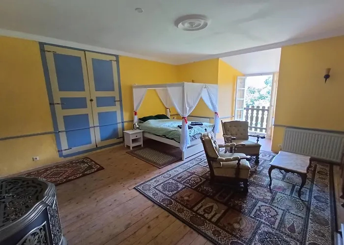 Chateau Sejour Rustique En Tour Du Xiiie Siecle فندق مبيت وإفطار Montégut