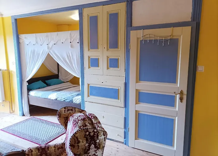 Chateau Charme Rustique Sur Colline فندق مبيت وإفطار