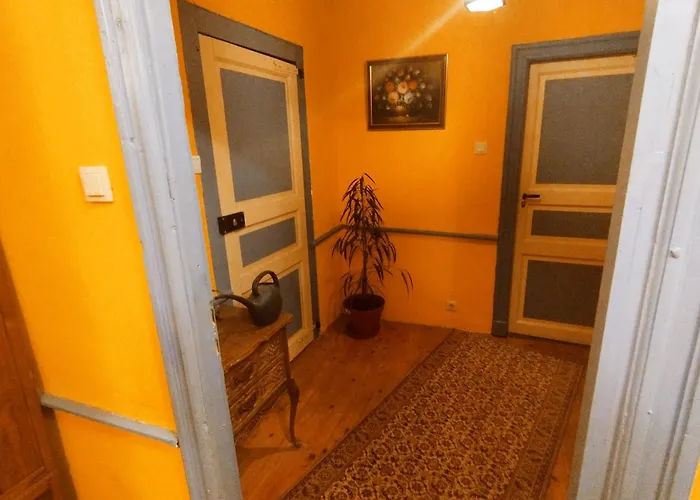 Chateau Sejour Rustique En Tour Du Xiiie Siecle فندق مبيت وإفطار 3*