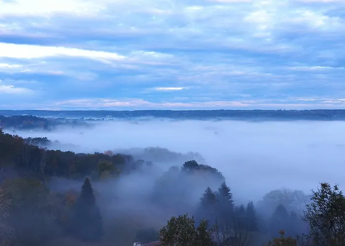 Chateau Sejour Rustique En Tour Du Xiiie Siecle Montégut