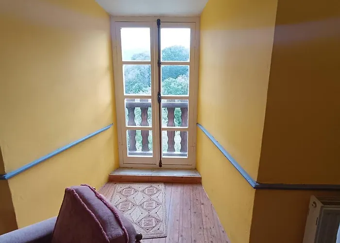 Chateau Charme Rustique Sur Colline فندق مبيت وإفطار Montégut