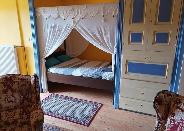 Chateau Sejour Rustique En Tour Du Xiiie Siecle 3* Montégut